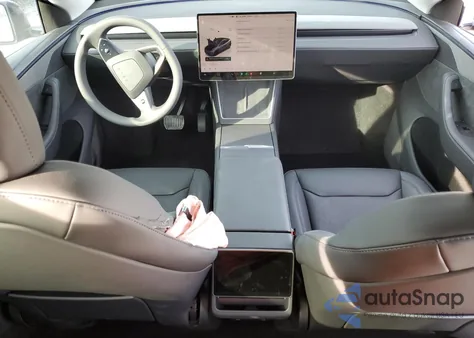 2026 Tesla Model Y z USA, uszkodzony, nr VIN 7SAYGDED8TA467206